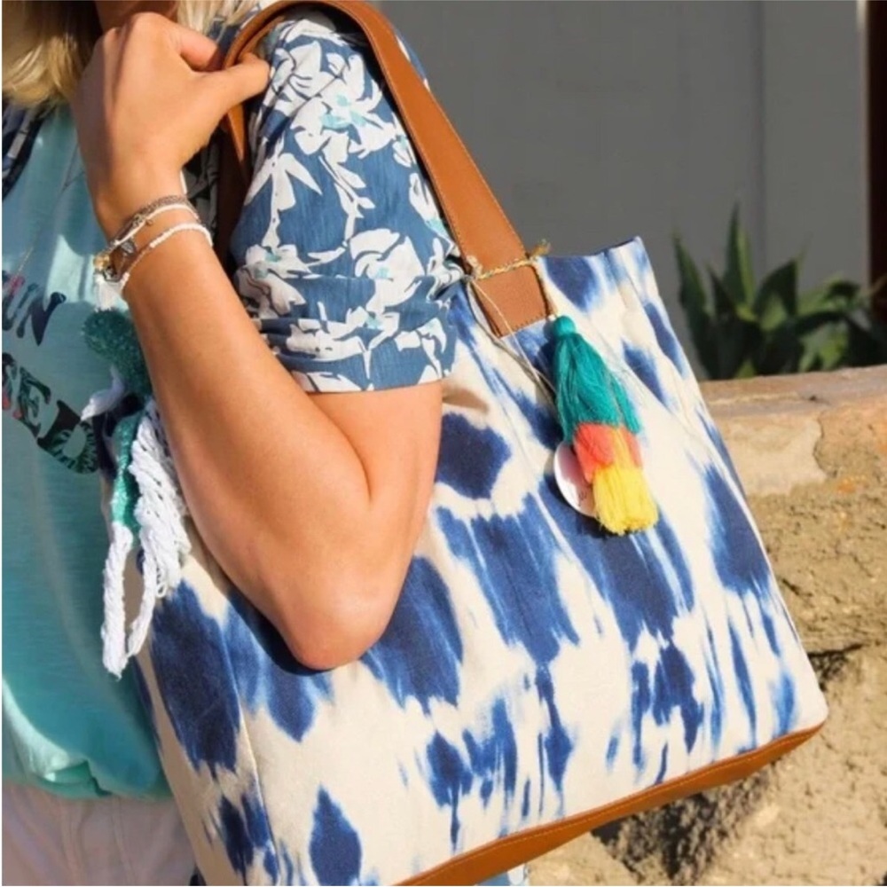 Laguna Tote By Lu Elle Bag from the Beachly Box Denim Tie Dye - Picture 2 of 10